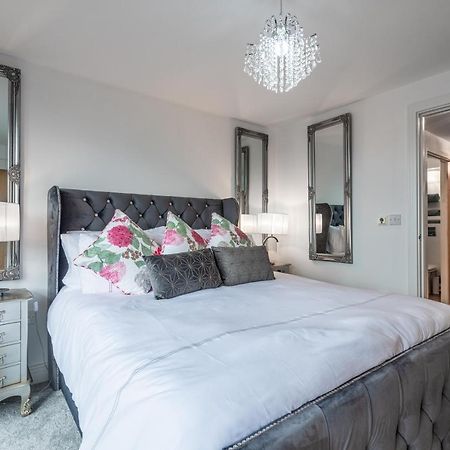 Luxurious River View Apartment With Terrace Worcester Exterior foto