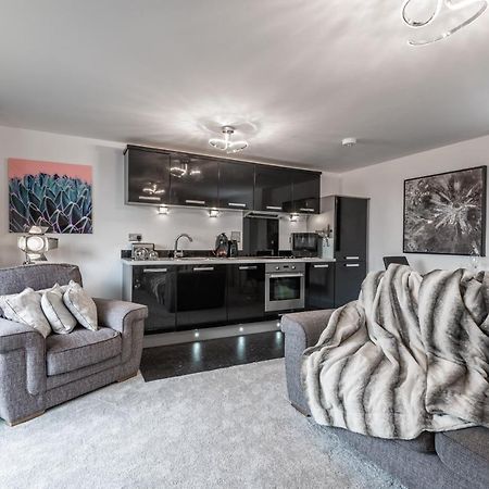 Luxurious River View Apartment With Terrace Worcester Exterior foto
