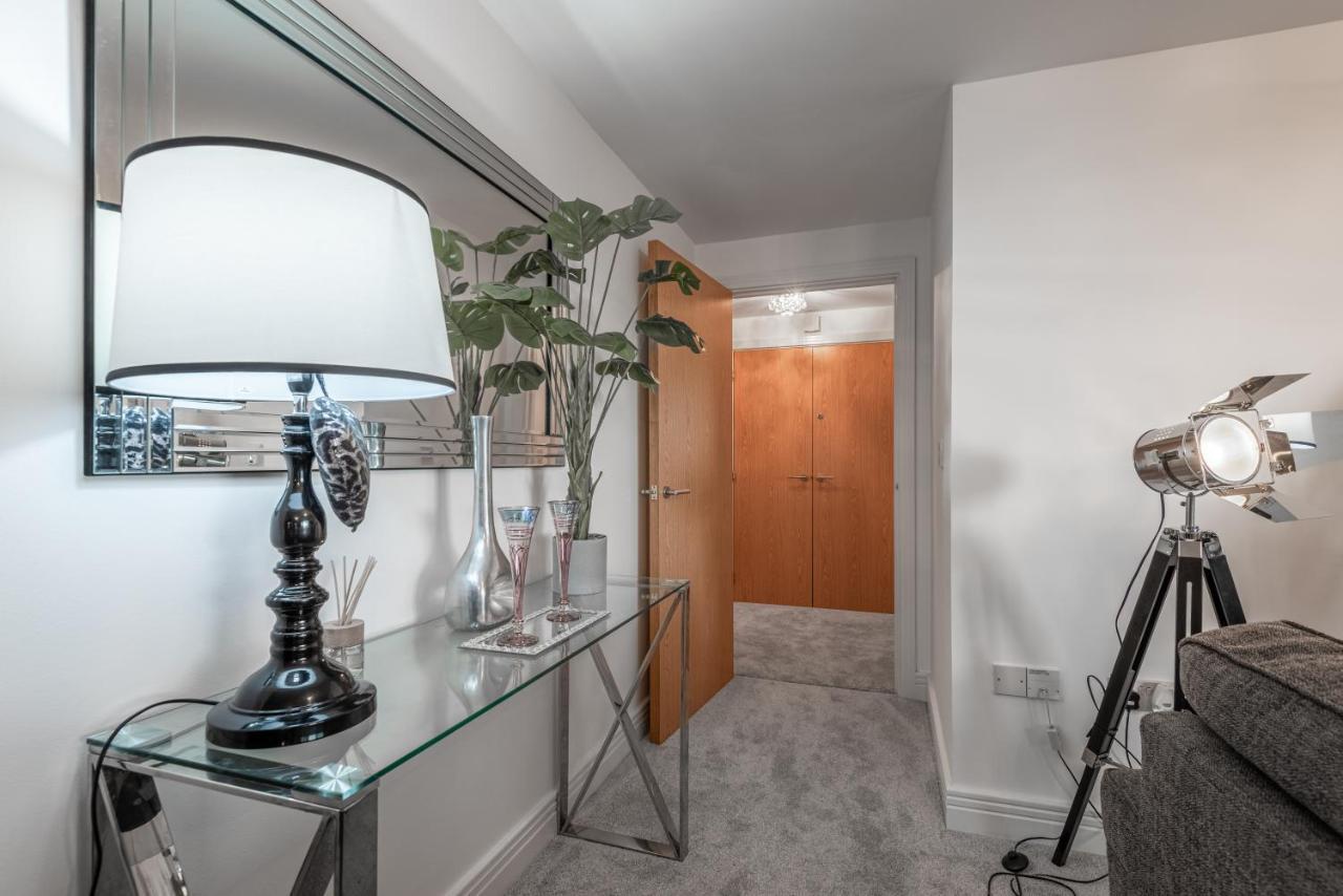 Luxurious River View Apartment With Terrace Worcester Exterior foto