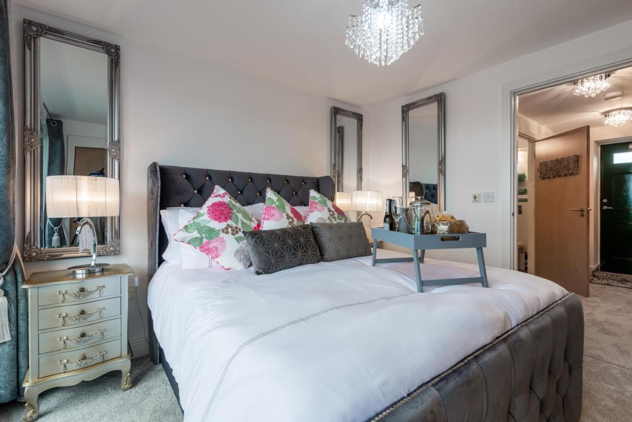 Luxurious River View Apartment With Terrace Worcester Exterior foto