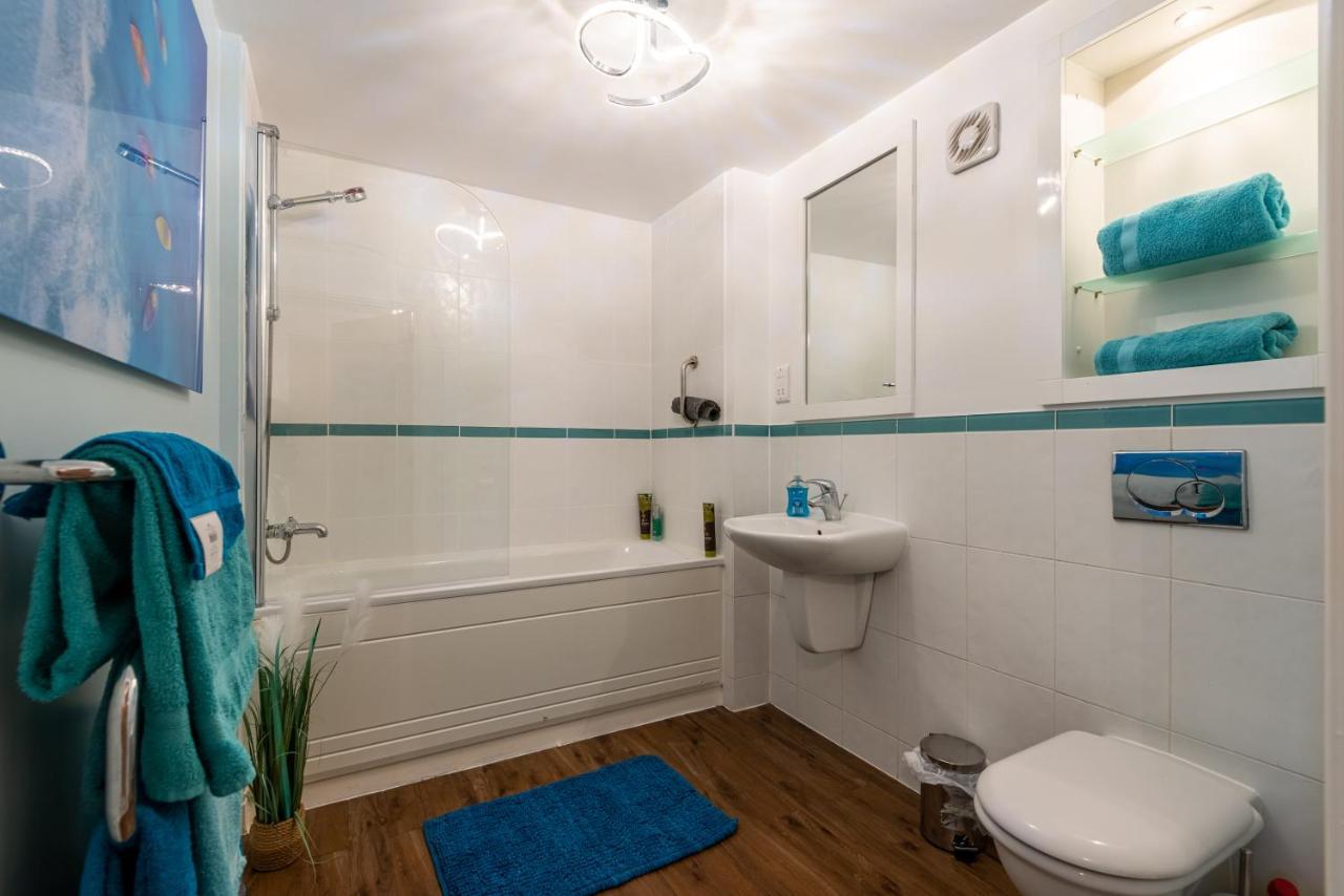 Luxurious River View Apartment With Terrace Worcester Exterior foto